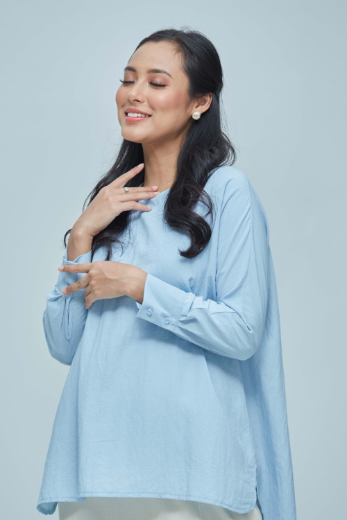 Baby Blue Alice Basic Linen Blouse