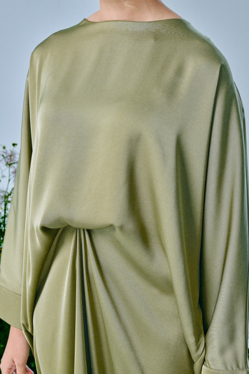 Green Nova Luxe Satin Kaftan