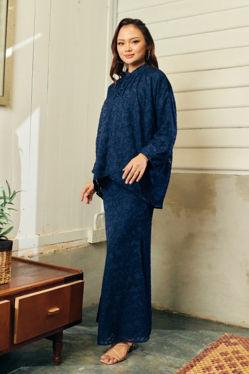 Dark Blue Azalea Cekak Musang Leaf Textured Kurung